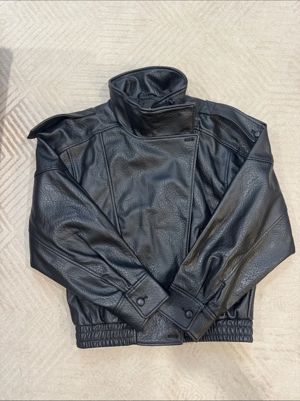 zara viral  Black Leather Jacket never worn size xs